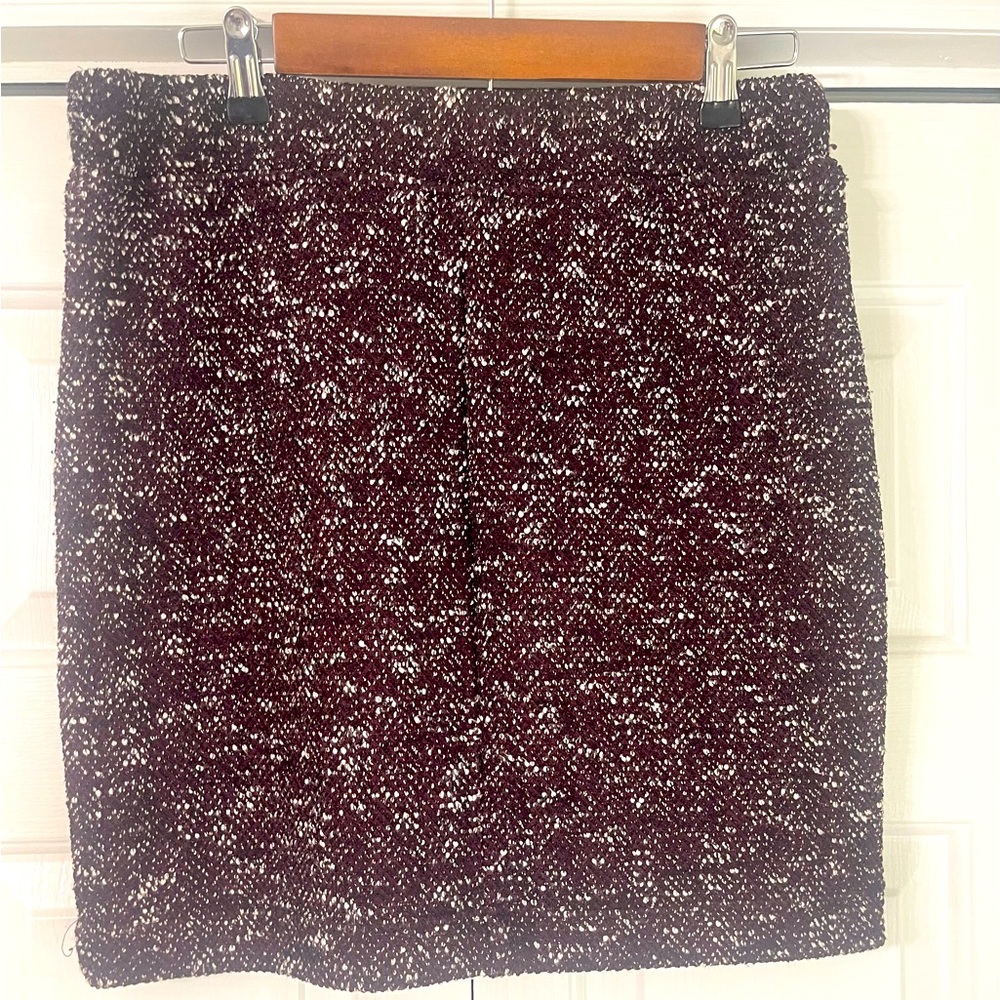 LOFT  Size small, gorgeous burgundy/white/black mini skirt, excellent conditionn - Picture 2 of 4